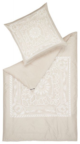 Bed linen with paisley print