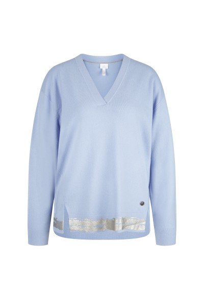 Fashionable casual sweater with V-neck in high-quality cashmere mix