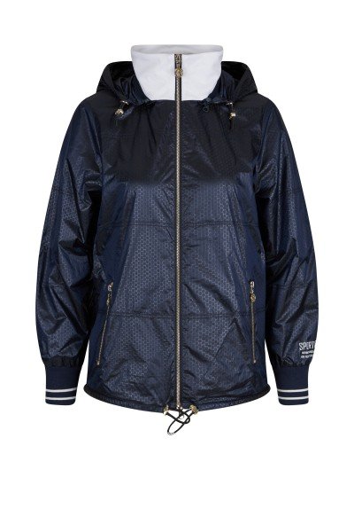 Lightweight nylon jacket with fashionable topstitching and large hood