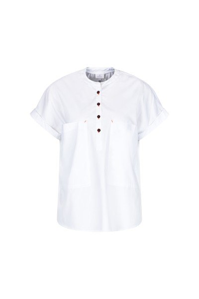 Casual short-sleeved shirt blouse with large patch pockets