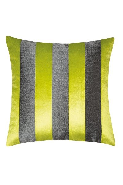 Decorative cushion cover with striped look