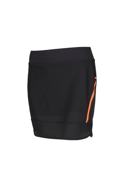 Sporty elegant golf skirt with integrated short in a special mix of materials