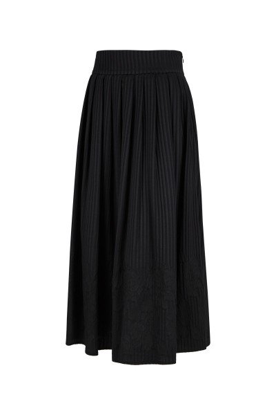 Beautiful pleated skirt in pleated look
