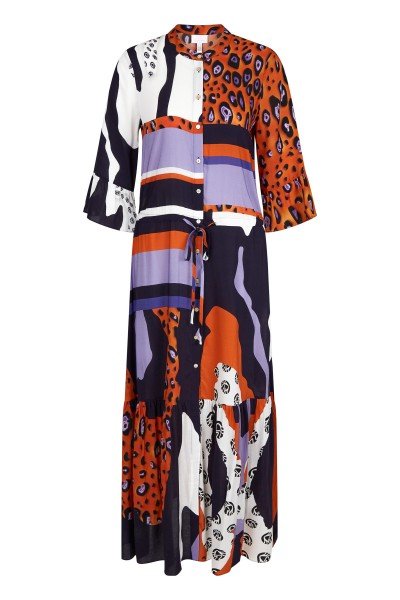 Slightly flowing maxi dress with an exciting mix of patterns